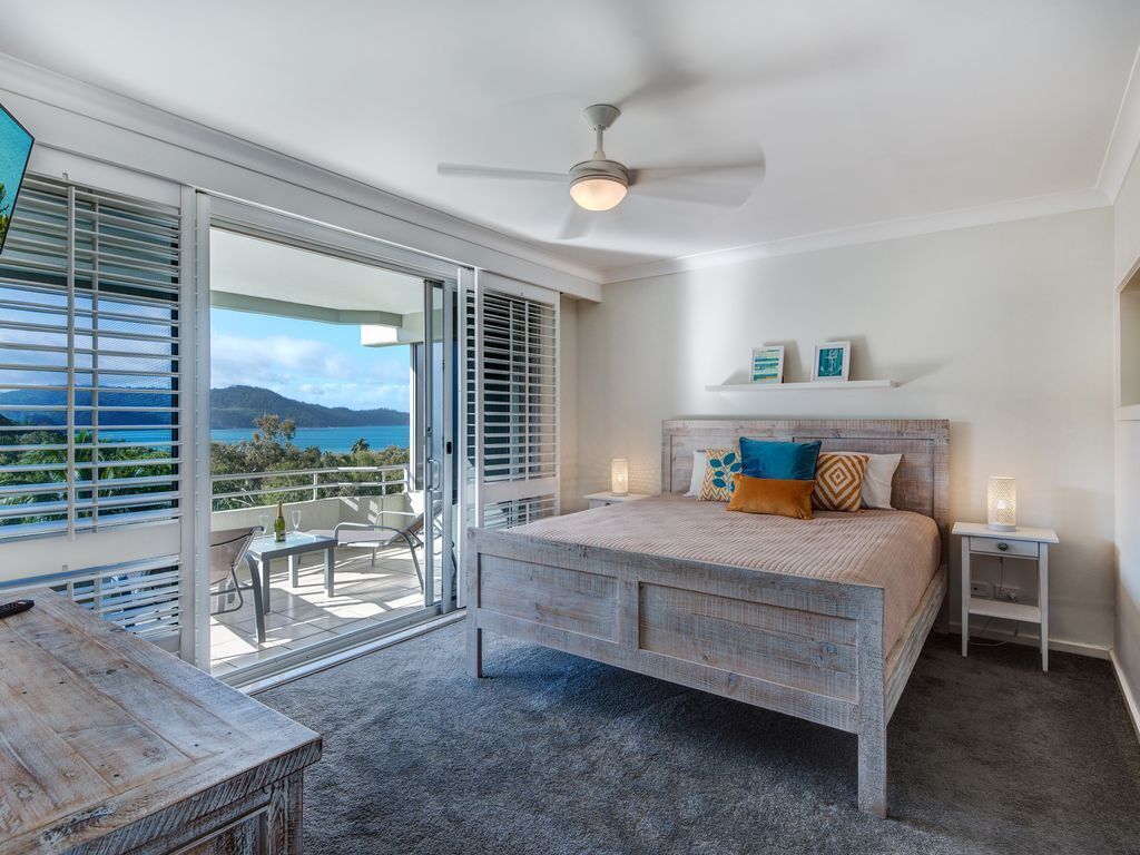 Poinciana Lodge 102 - Seaview Apartment on Hamilton Island