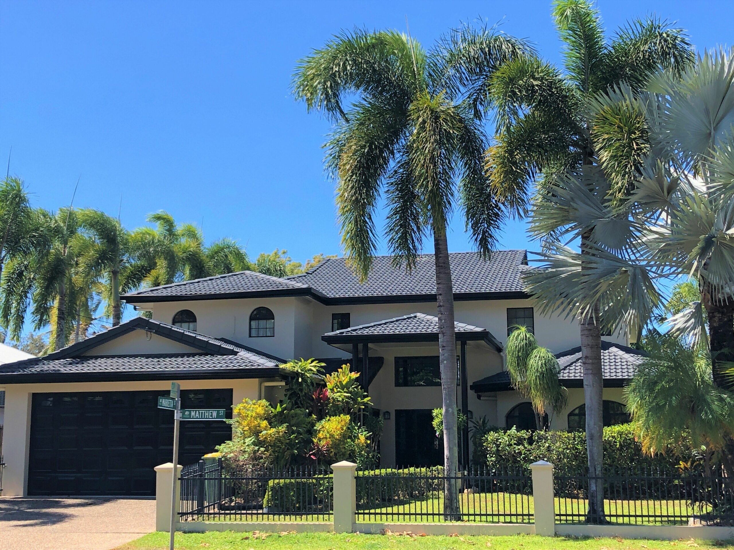 Casa Bella Vista - Luxury Beachfront Home near Great Barrier Reef