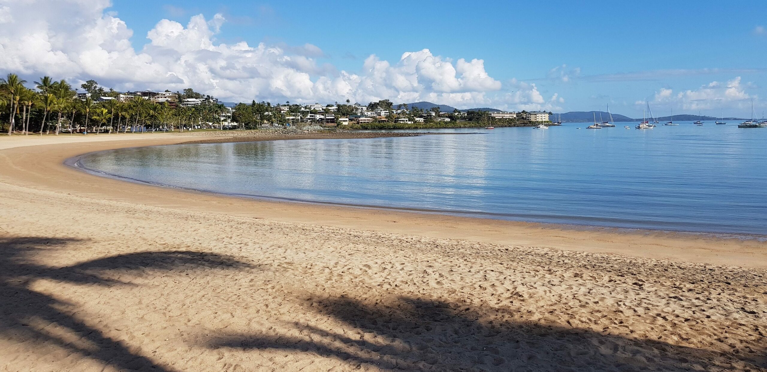 WHITSUNDAY Spacious & Comfortable, Moments from Picturesque Boardwalk