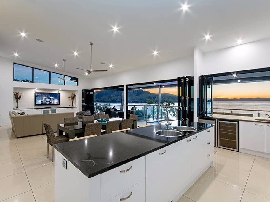 Edge Penthouse - Stunning Penthouse on Hamilton Island