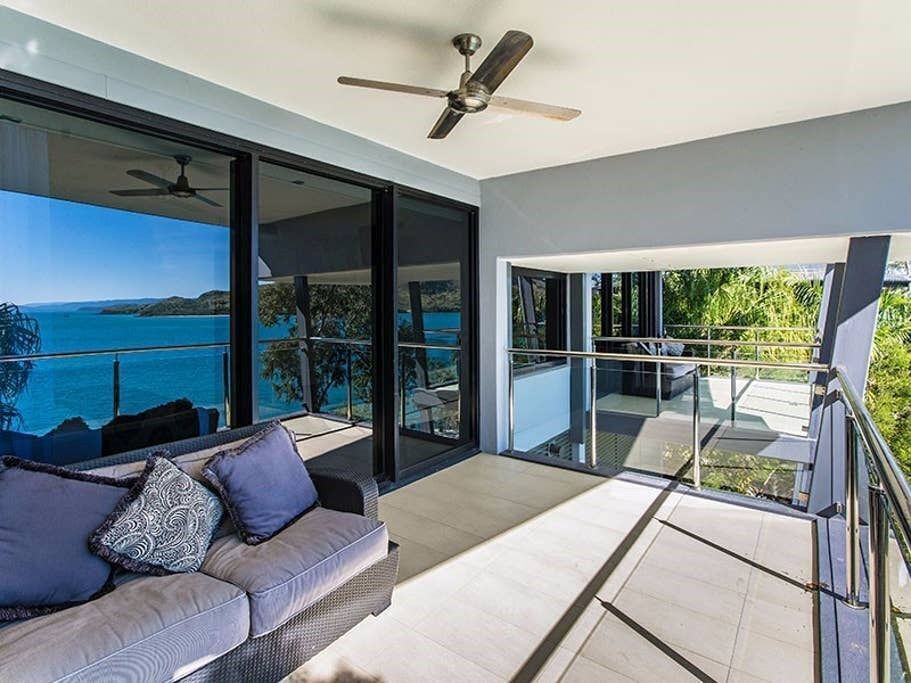 Edge Penthouse - Stunning Penthouse on Hamilton Island