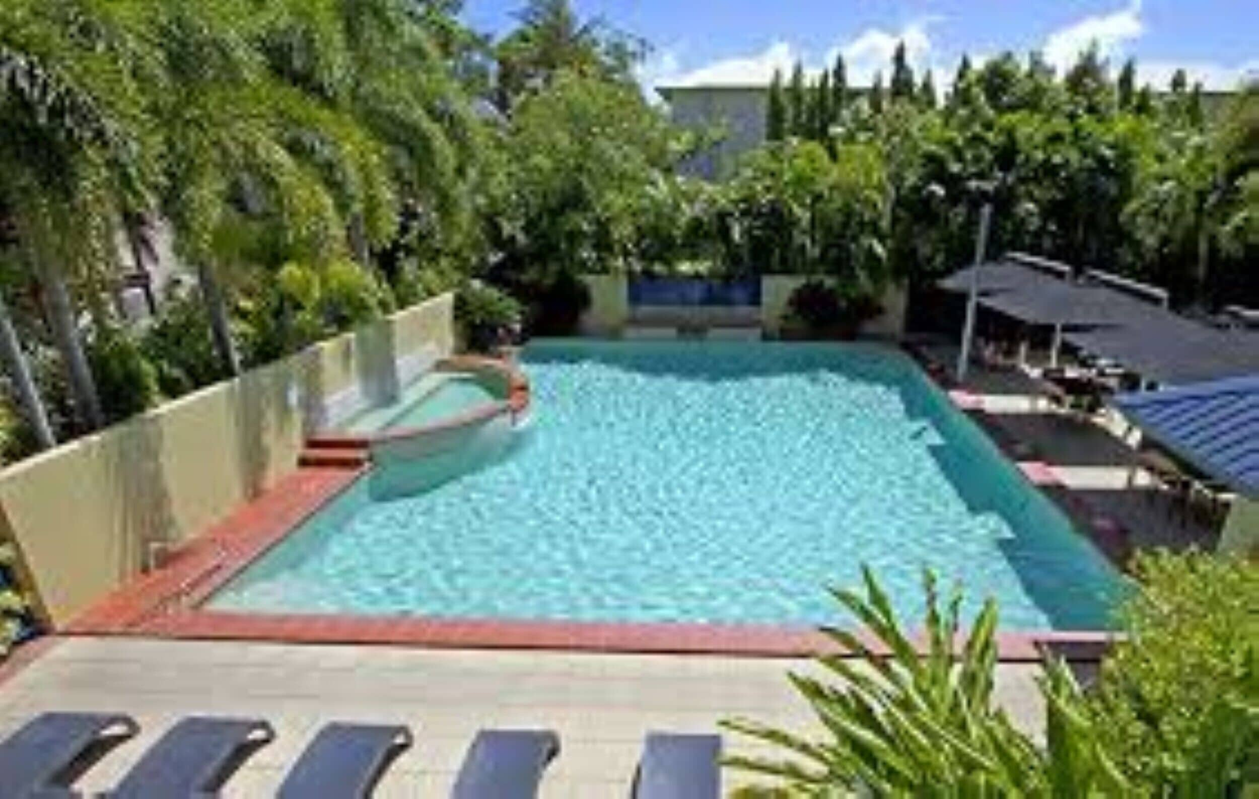 Port Douglas Affordable Accommodation With 18 Central Plaza