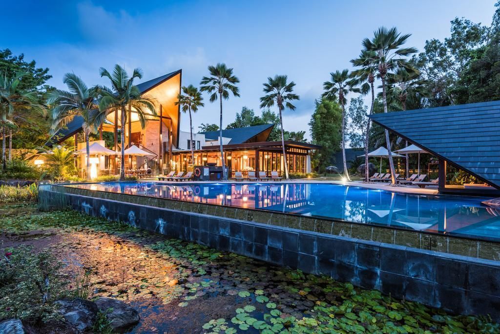 Villa 3, Private Tropical Balinese Style Luxury Resort Home