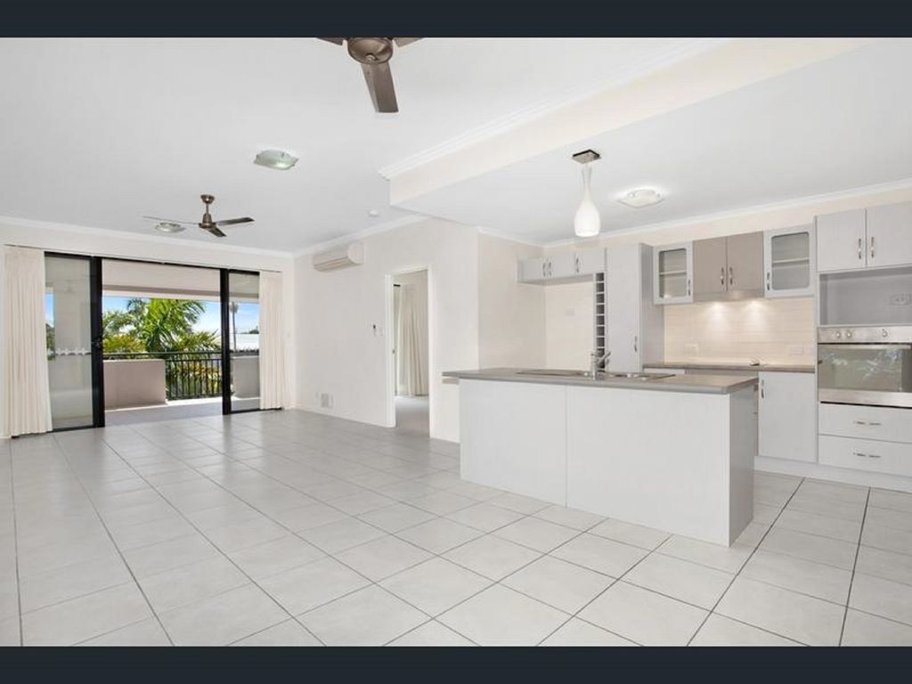 Modern Townsville Luxury - Spacious 3 BR Apartment!