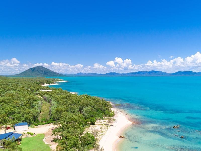 'cape Gloucester Retreat', Beachfront Seclusion!