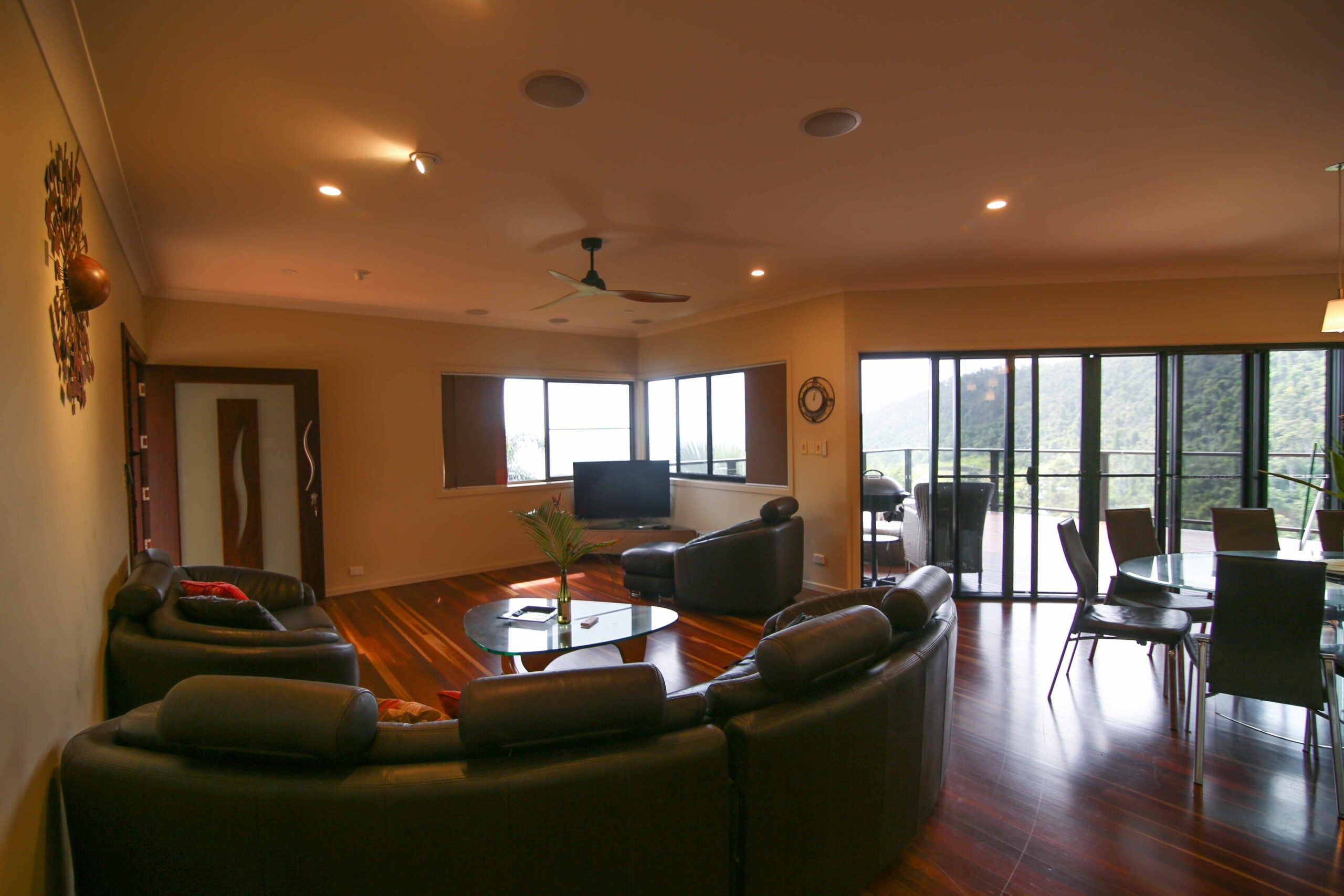 Panoramic Views and executive style family space, for the family or friends