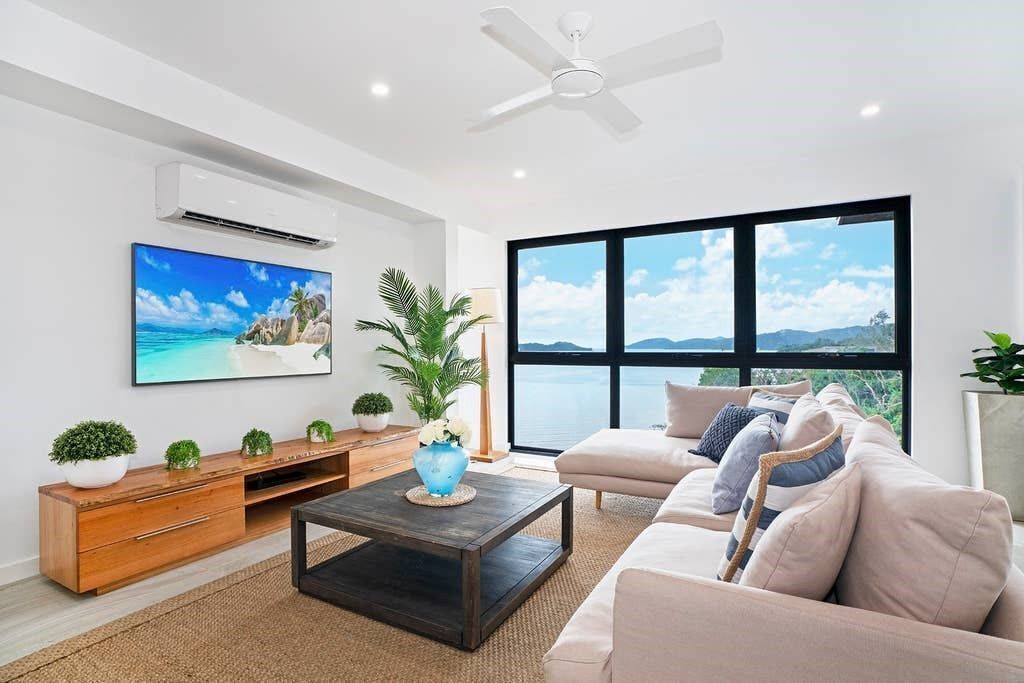 Hidden Cove 6 - Stunning Seaview Apartment on Hamilton Island