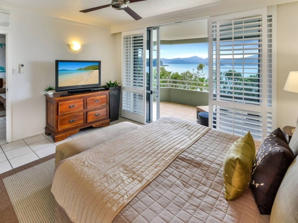 Lagoon 102, The Beach Shack, Hamilton Island