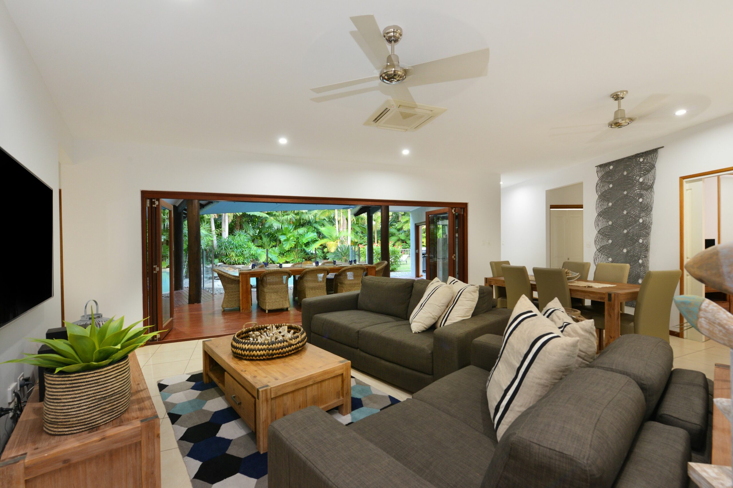 8@sands-tropical Home w Free Wifi,heated Pool & Complementary Drinks on Arrival