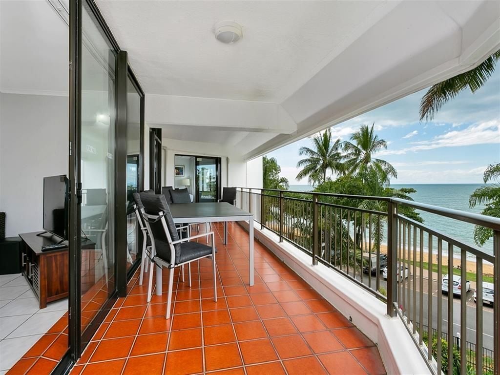 Tropical/standard 2 Bedroom With Return Airport Transfers