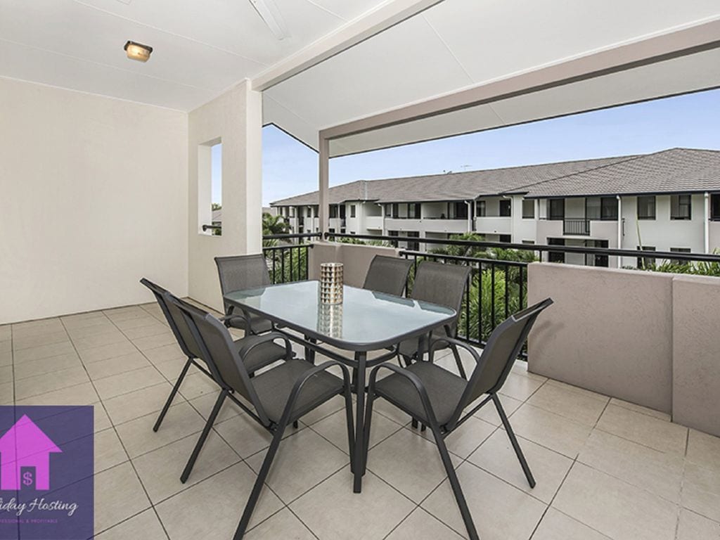 Modern Townsville Luxury - Spacious 3 BR Apartment!