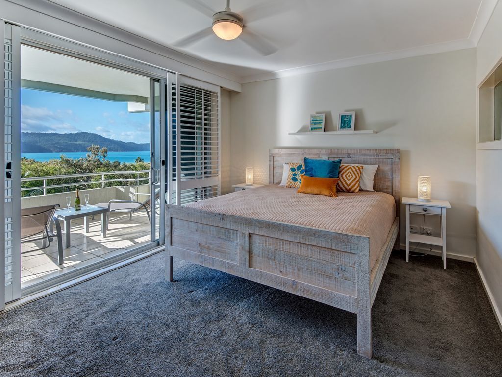 Poinciana Lodge 102 - Seaview Apartment on Hamilton Island