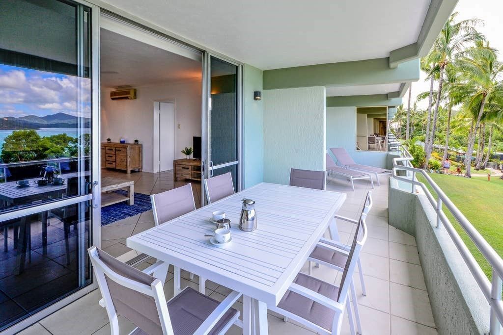 Lagoon Lodge 103 - Beachfront Apartment on Hamilton Island