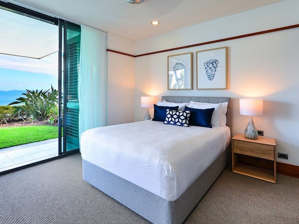 Yacht Club Villa 20 - Beautiful Ocean Front Villa on Hamilton Island