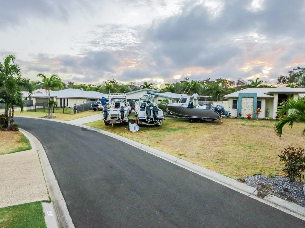 THE Reef Holiday House