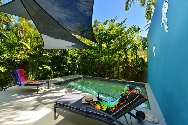 Absolute Beachfront - Esplanade Villa Port Douglas