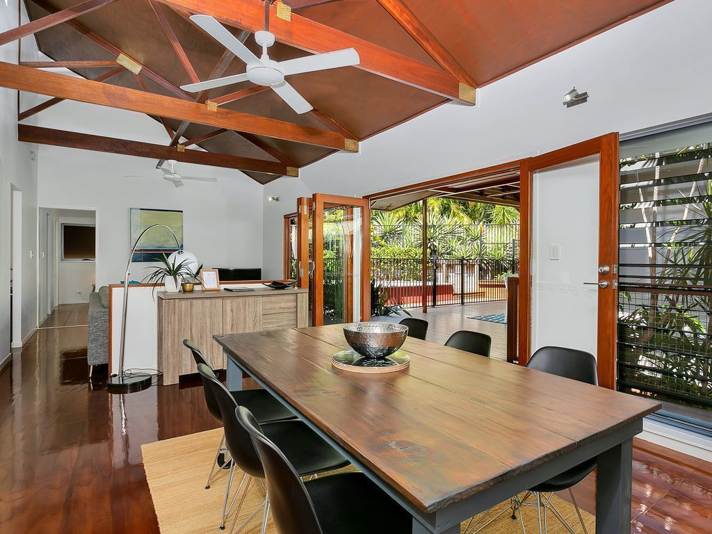 Bonita Vida - Full House in Palm Cove; Great Position, Walk to Beach/restaurants