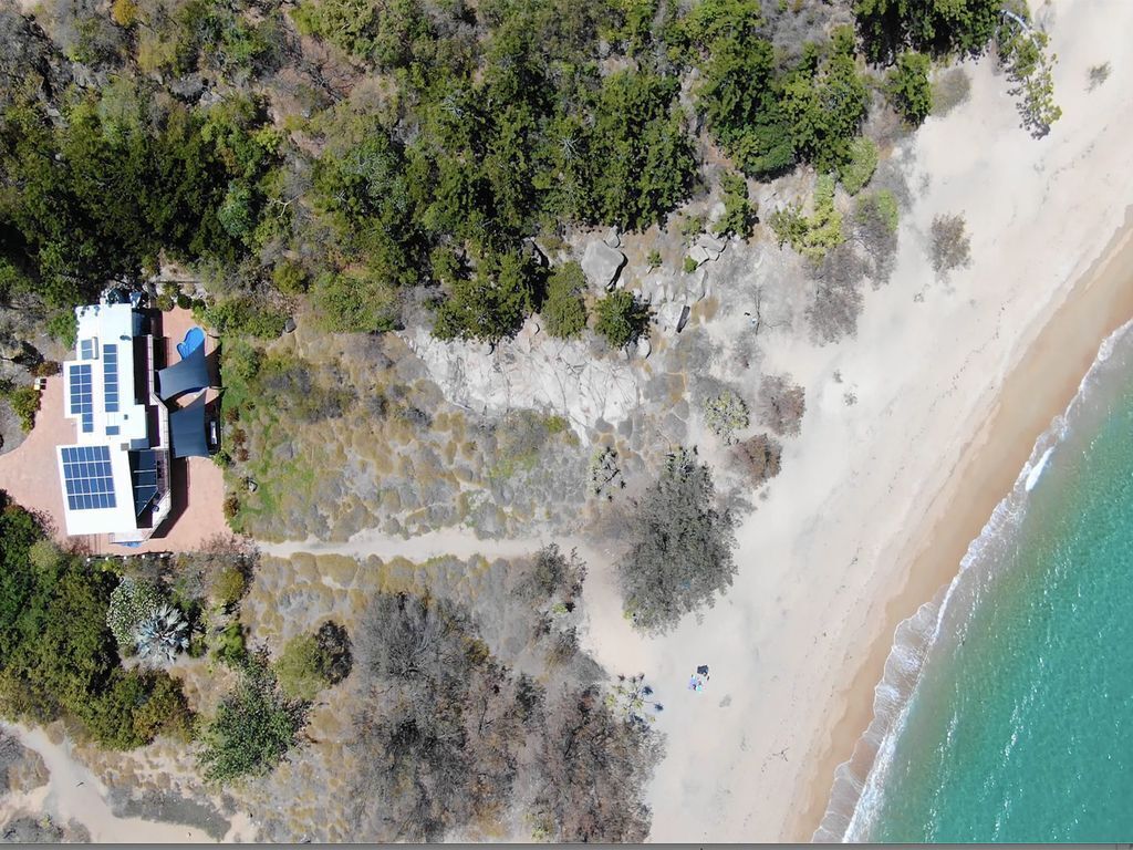 The Beach House at Arthur Bay