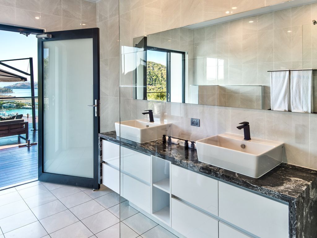 Southwinds - Stunning 7 Bedroom House on Hamilton Island