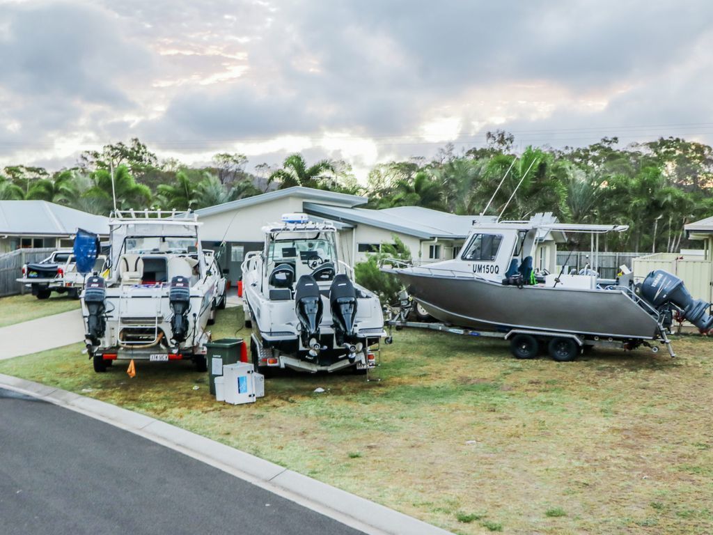 THE Reef Holiday House