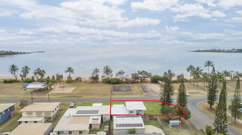 "the Retreat" - Upstairs - Grasstree Beachfront Shacks