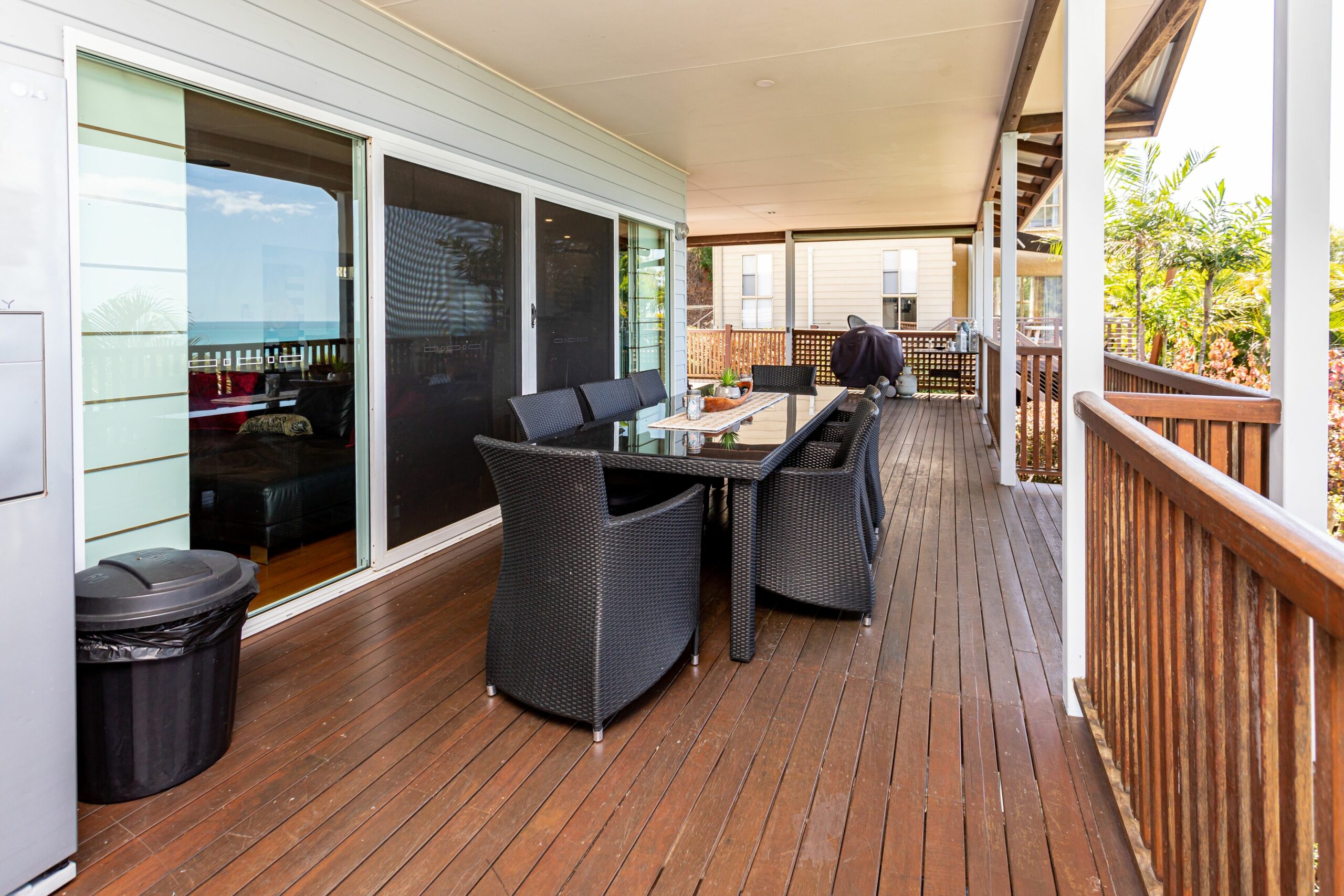 Panoramic views, central Airlie beach, short Stroll to the beaches & village