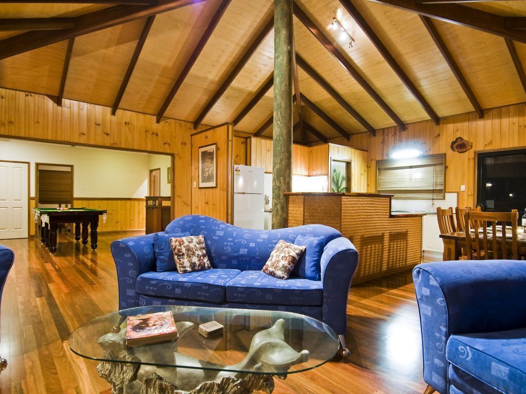 Captains Lodge on 5 Acres