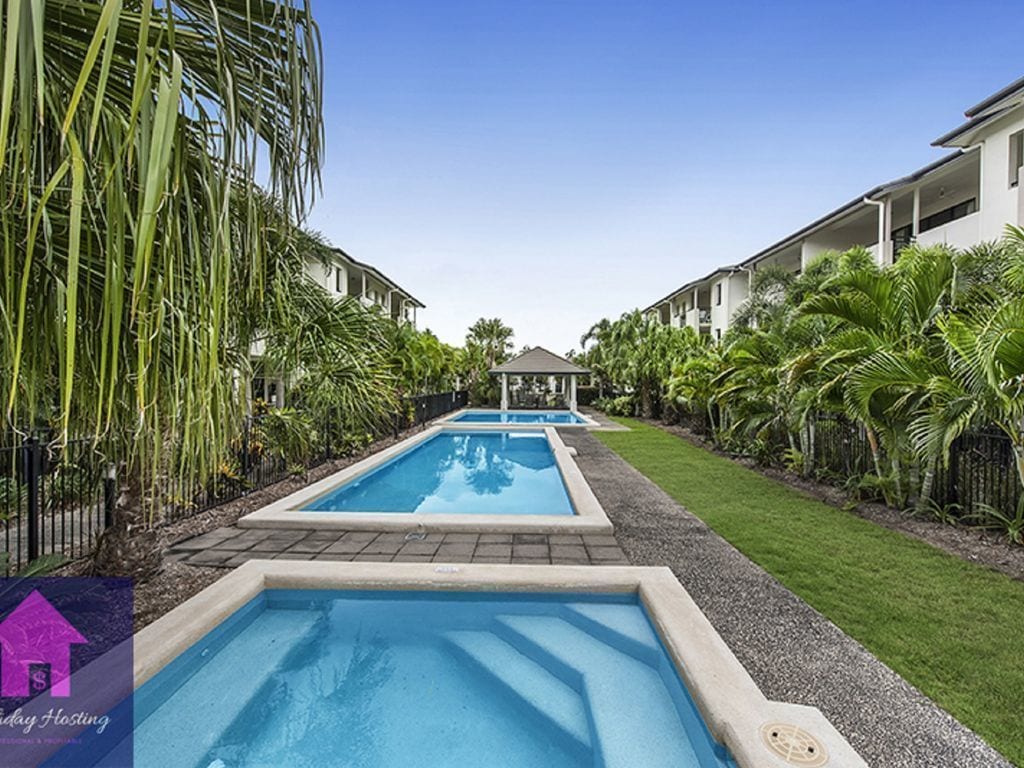 Modern Townsville Luxury - Spacious 3 BR Apartment!