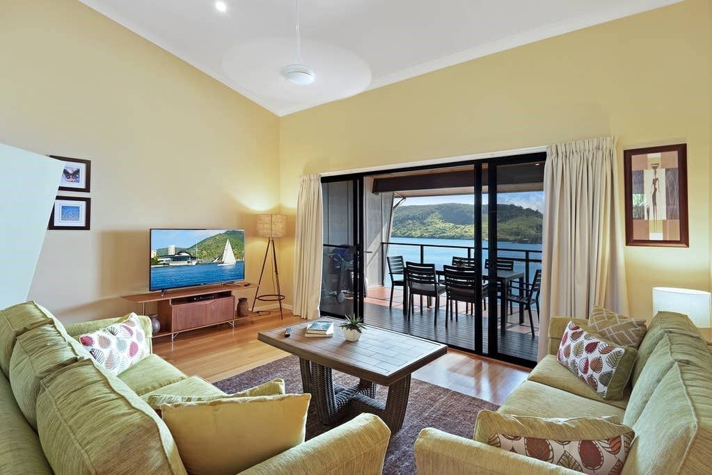 Shorelines 18 - Seaview Apartment on Hamilton Island