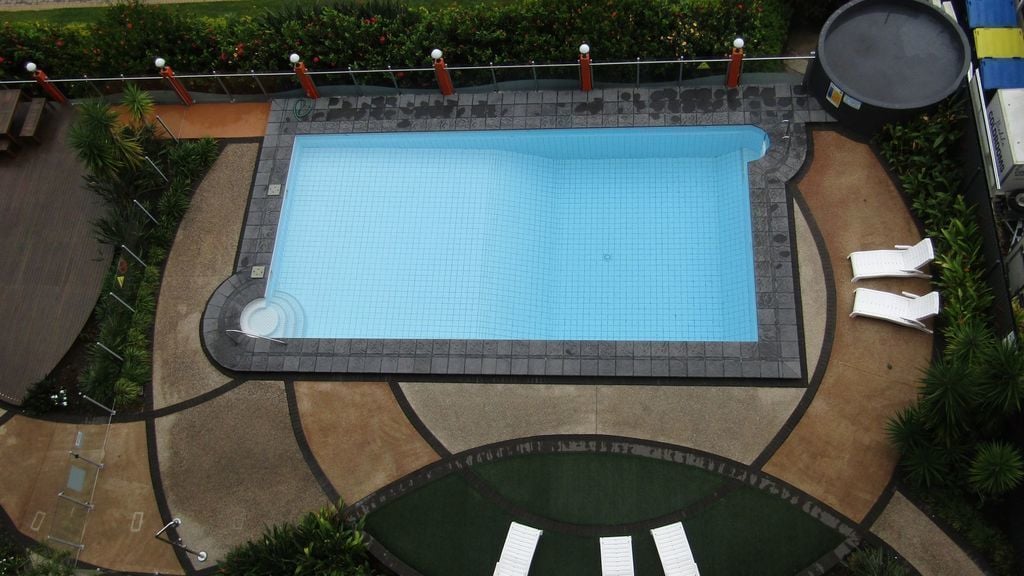 For Work or Play Amazing Ocean Views Fast Wifi Foxtel Pool A/C Strand Front