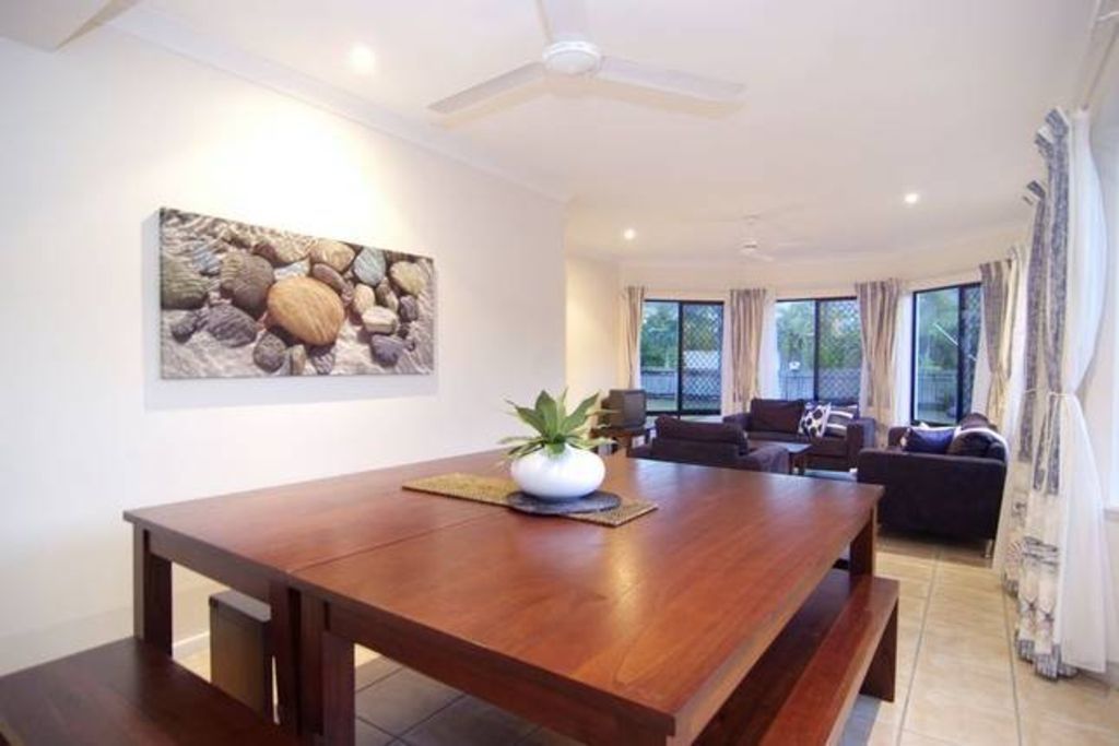 Palm Cove House - Holiday Home