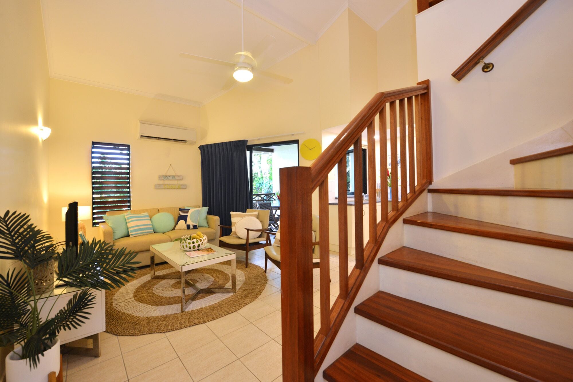 Beachstyle - Stylish two bedroom, two bathroom apartment.