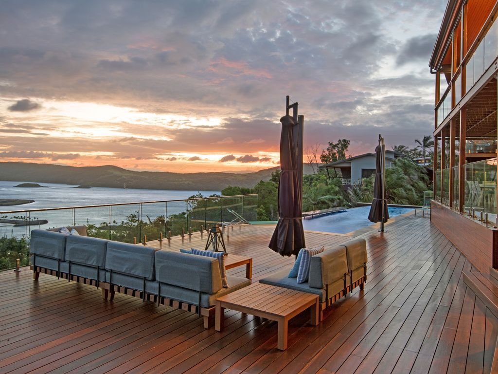 Southwinds - Stunning 7 Bedroom House on Hamilton Island