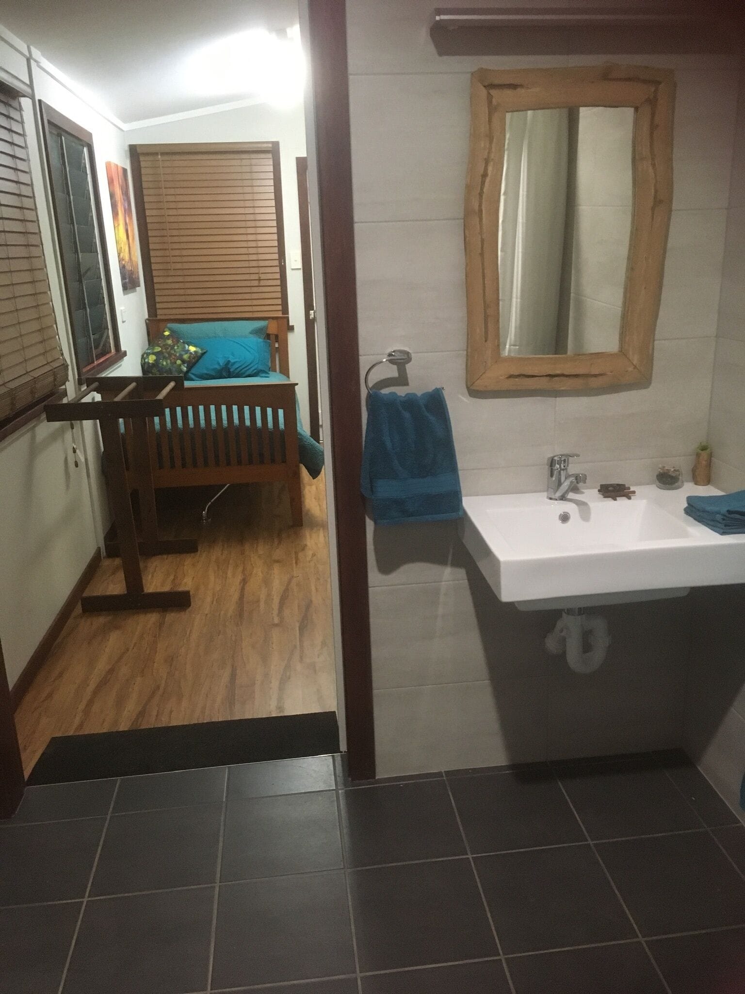 Staying In Mt Molloy. Spacious and With new Bathroom and Disabled Facilities