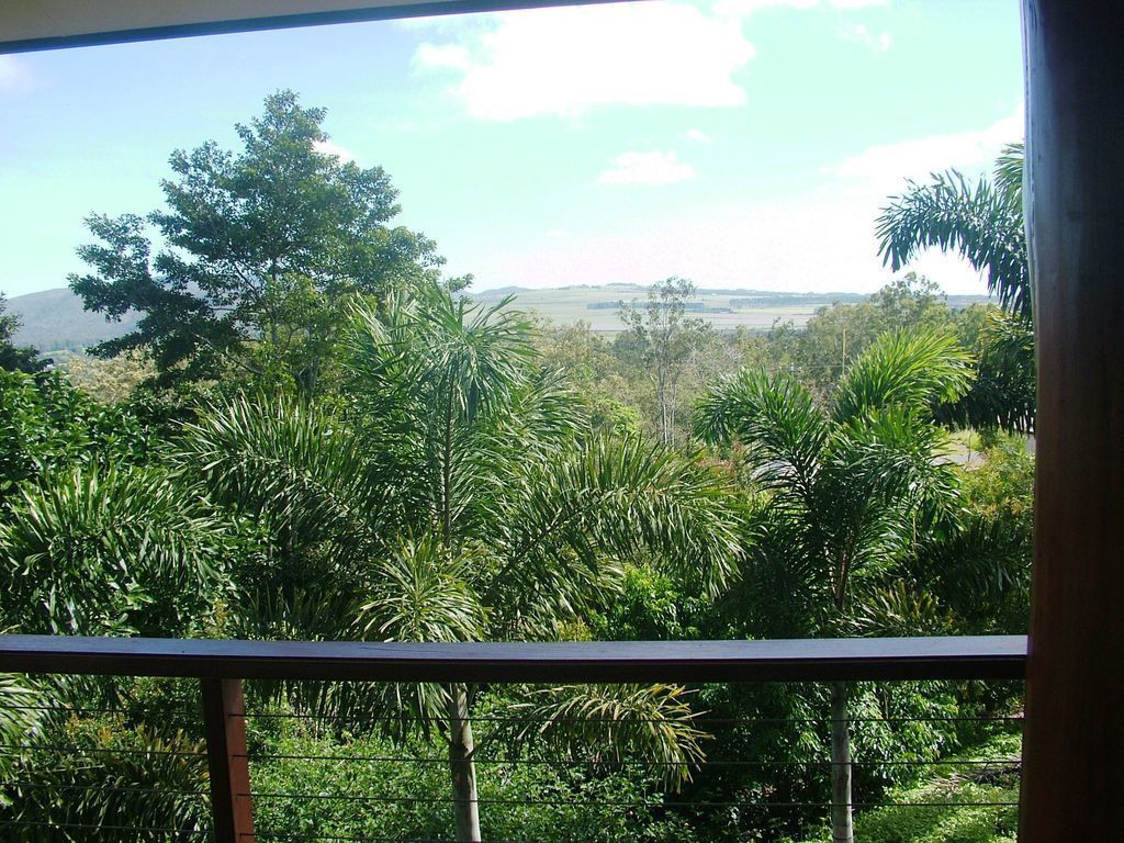 Rainforest Views set on the lip of a Extinct Volcanic Crater, Family Friendly