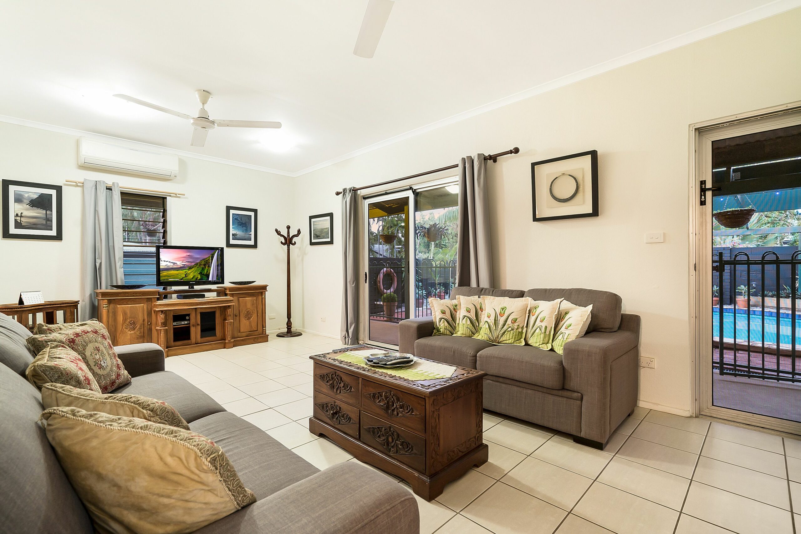 Tropical Tiwi, a Bali style family villa in Darwin