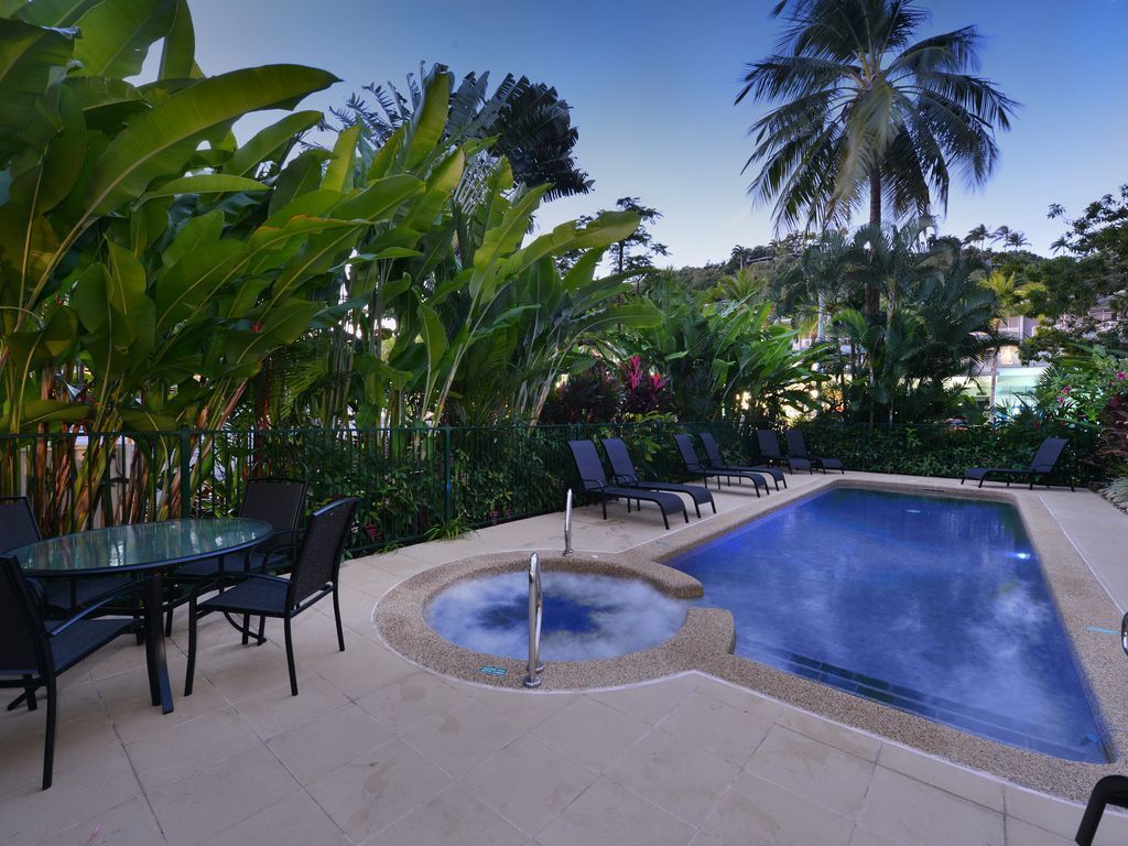 Port Douglas Apartments, Location, Location