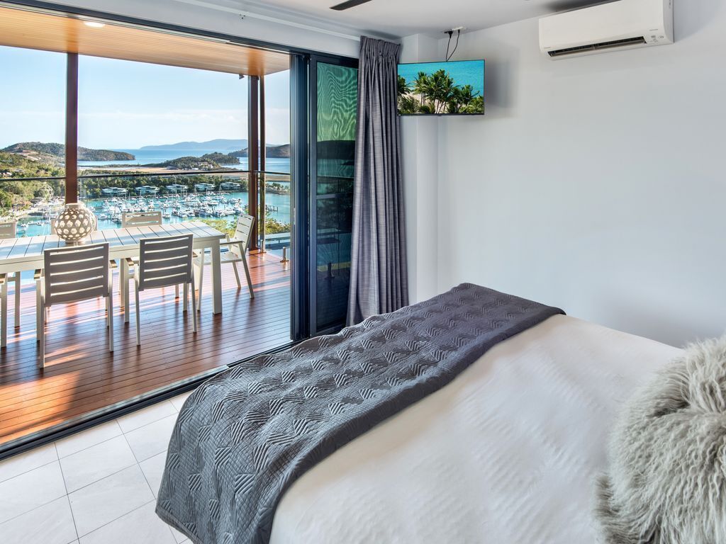 Southwinds - Stunning 7 Bedroom House on Hamilton Island