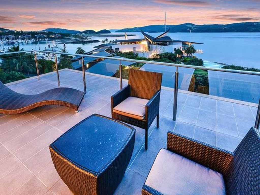 Yacht Club Villa 28 - Hamilton Island