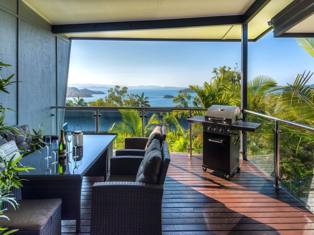 Pinnacle 3 – Seaview Apartment on Hamilton Island