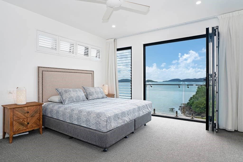 Hidden Cove 6 - Stunning Seaview Apartment on Hamilton Island