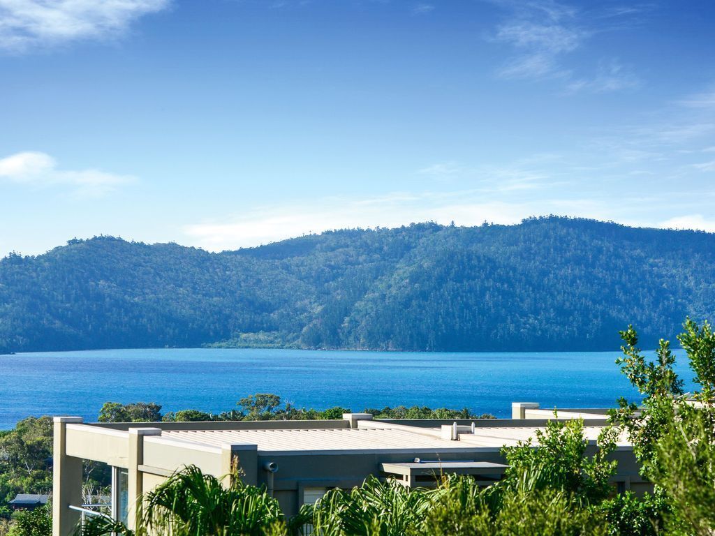 Pinnacle 8 - Seaview Apartment on Hamilton Island