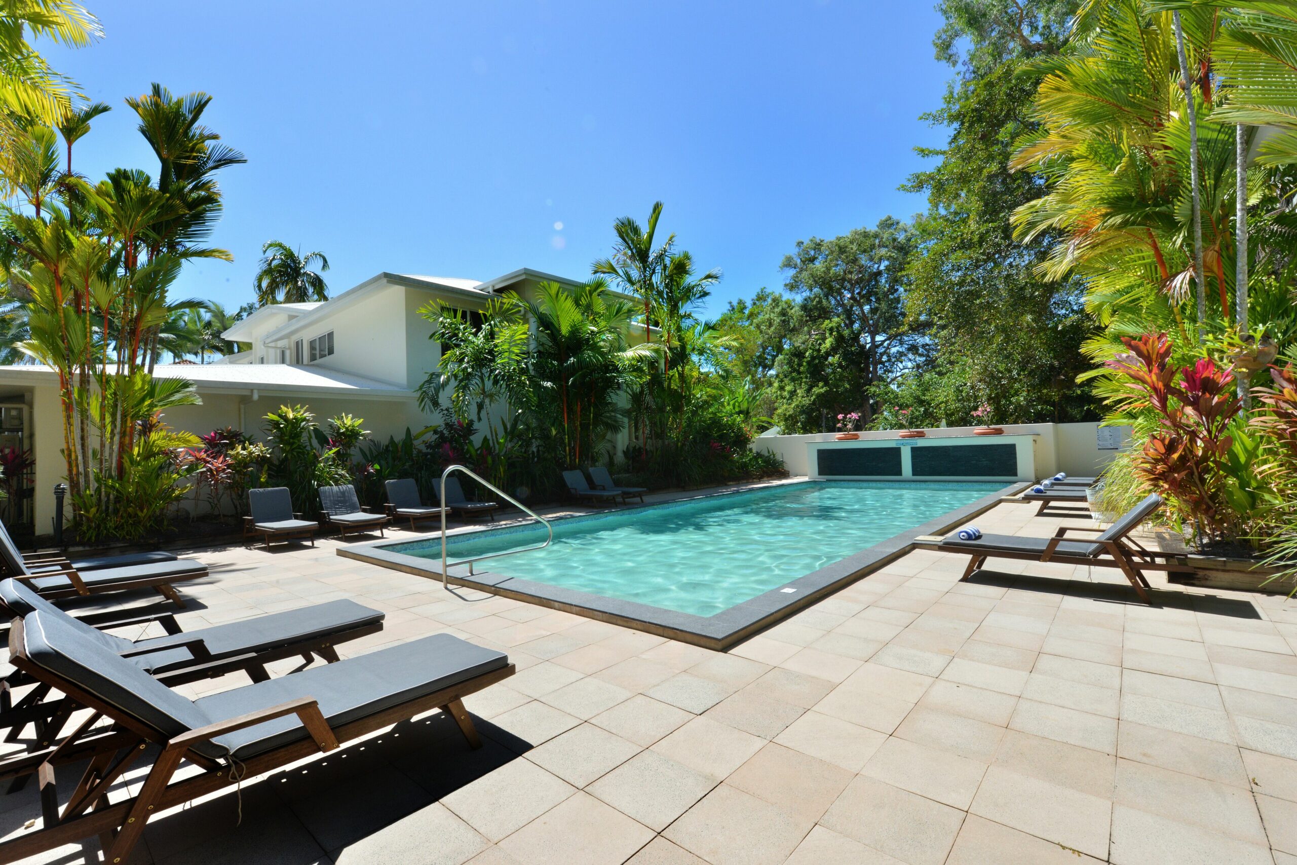 Beach View Villa- Newly renovated throughout.