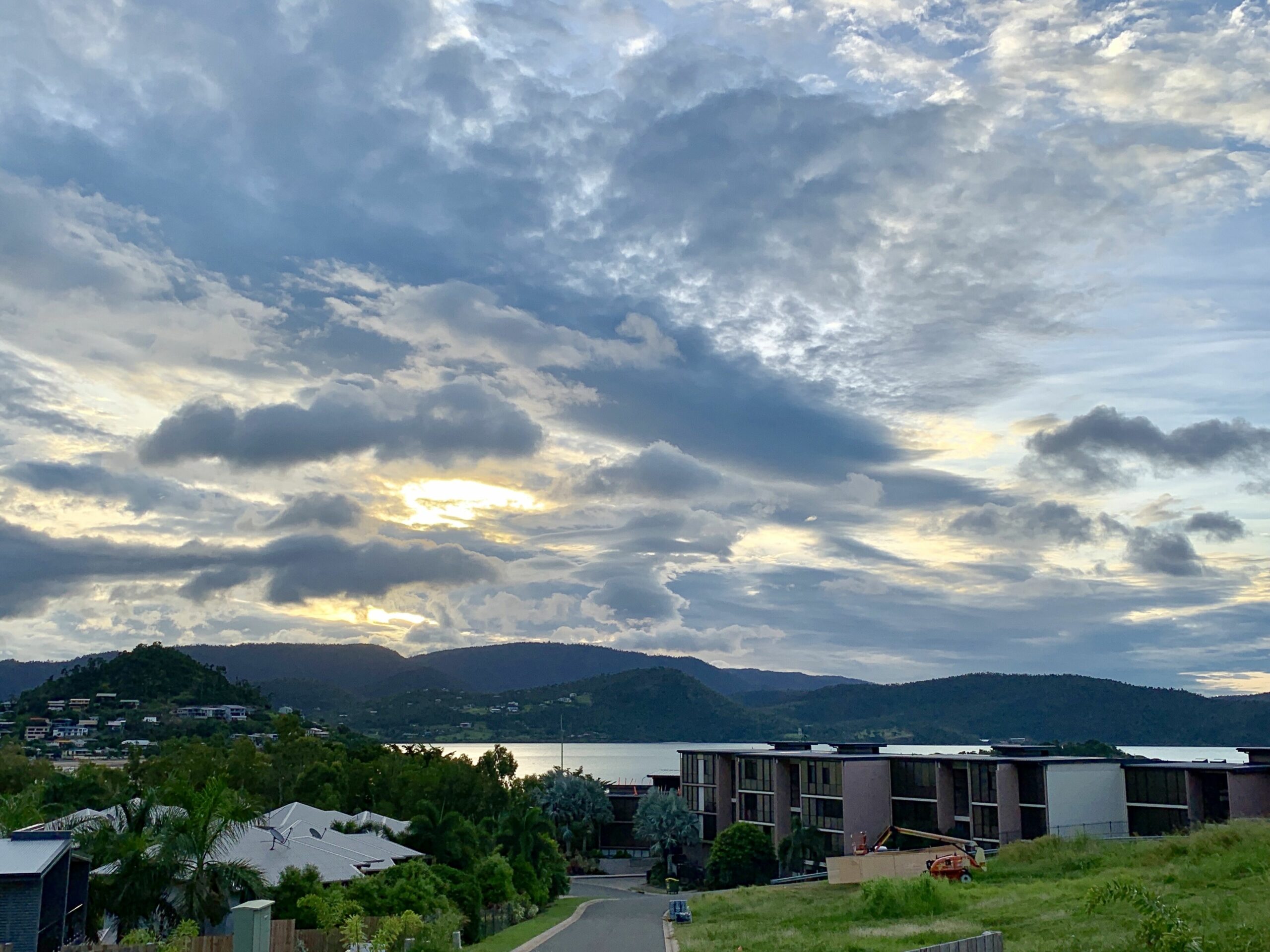 WHITSUNDAY Spacious & Comfortable, Moments from Picturesque Boardwalk