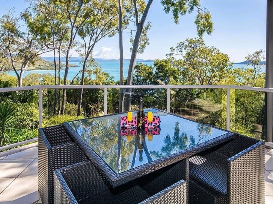 Blue Water Views 15 – Beautiful Apartment on Hamilton Island