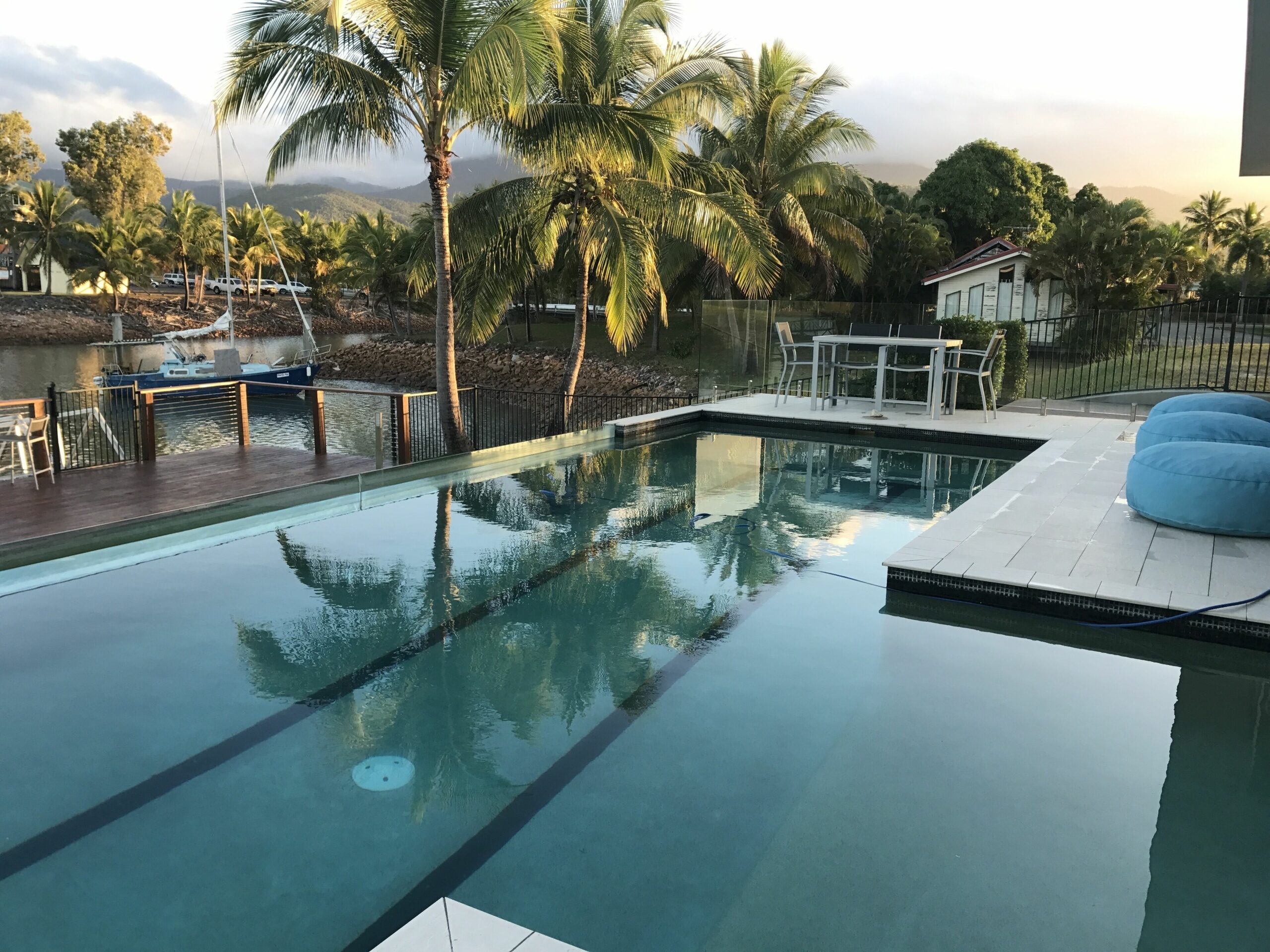 HARBOURSIDE LUXURY AT PORT HINCHINBROOK