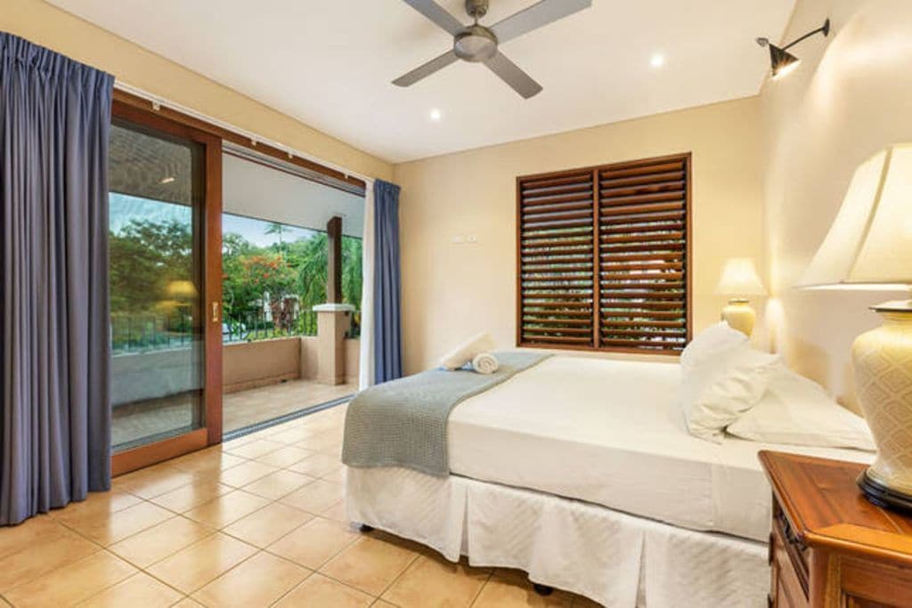 Chez Willow Villa 1 - Only 2 Mins Walk to Beach & Restaurants