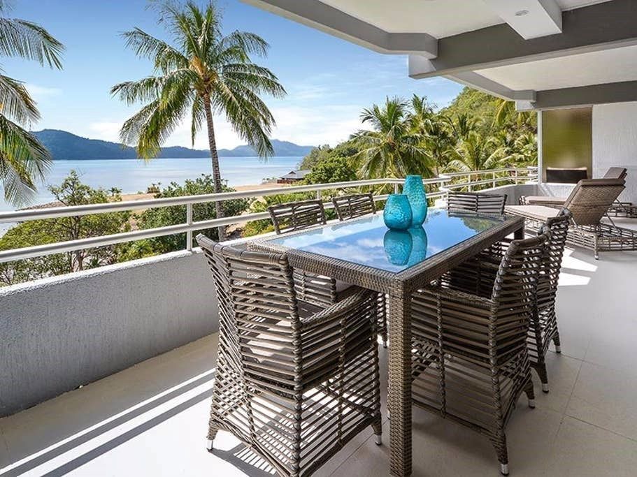 Frangipani 106 - Beachfront Apartment on Hamilton Island