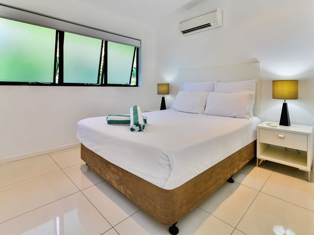 Pinnacle 8 - Seaview Apartment on Hamilton Island