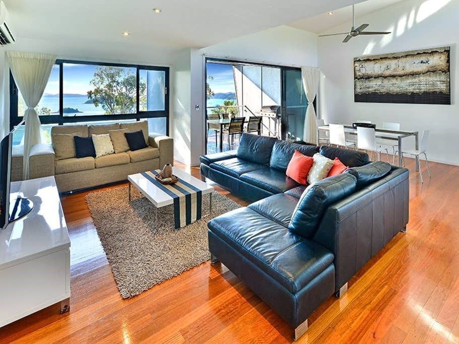 Pinnacle 2 – Seaview Apartment on Hamilton Island